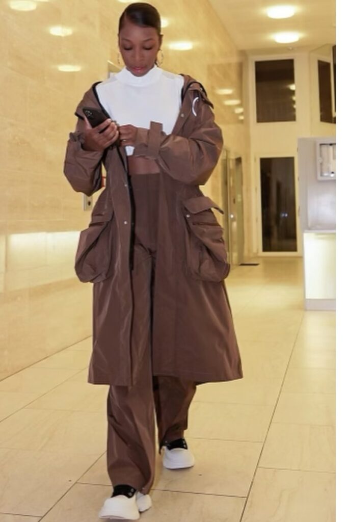 Grace-Geyoro-in-smart-casual.jpg