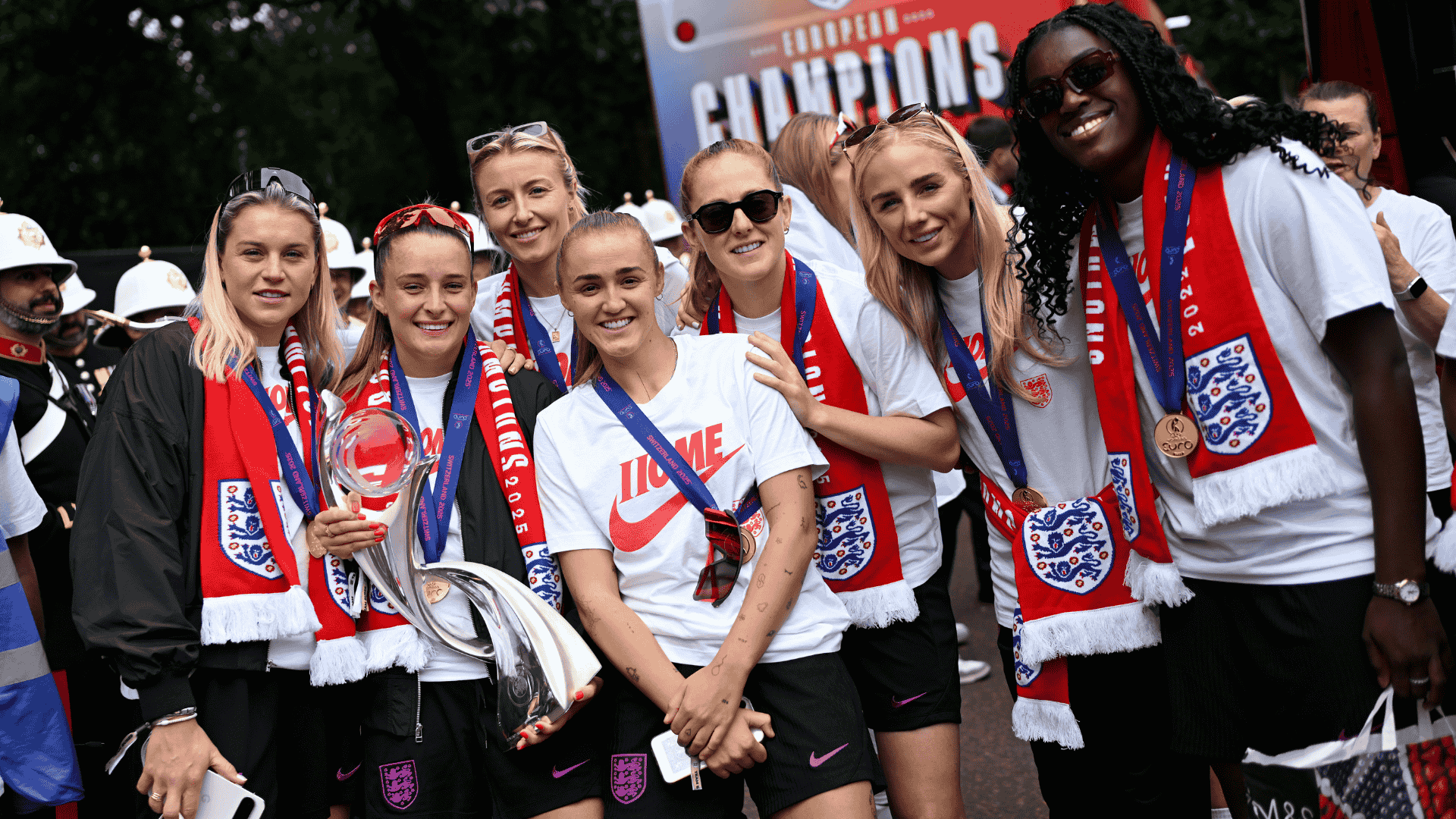 Leah Williamson alex Greenwood, Keira Walsh, Georgia Stanway and Ella Toone